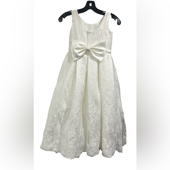 David's Bridal Girls Lace Flower Girl Dress Ivory Size 8 Formal NWT Wedding Bow - Picture 6 of 11